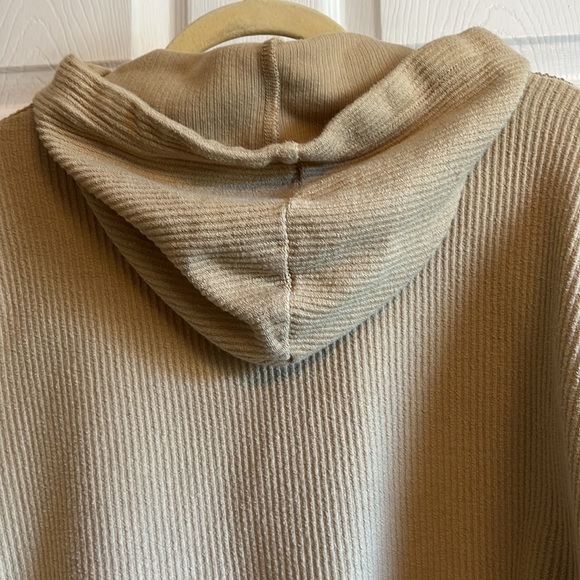 Aerie ribbed top size large - Picture 8 of 9